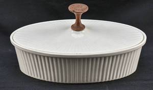 lot 129 image: Mid Century Ernest Sohn Creations Lidded Casserole Dish