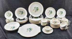 lot 98 image: 66 Pc. Salem China Starlight Porcelain Dinner Set