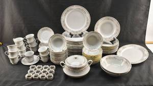 lot 131 image: Kentfield & Sawyer Porcelain China Dinner Set with Floral Print - 96 Pieces