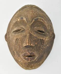 lot 121 image: Carved Wood African Mask