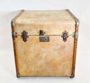 lot 97 image: Vintage Large Leather Hard Case Travel Trunk