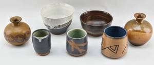 lot 147 image: Group of 7 Studio Pottery Objects