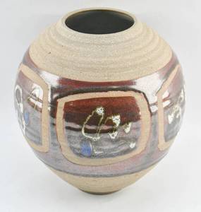 lot 149 image: Montana Brown Earthenware Vase Signed Hanson