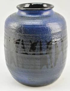 lot 163 image: Blue & Black Ceramic Pot 67