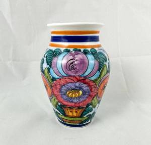 lot 221 image: Colorful Greek Vase