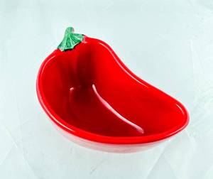 lot 223 image: TIC Pottery Red Chili Pepper Bowl