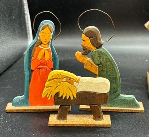 Vintage Wooden Nativity Scene with Stable and Figurines