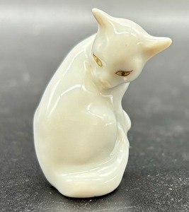 Herend Porcelain Hand Painted Cat Figurine