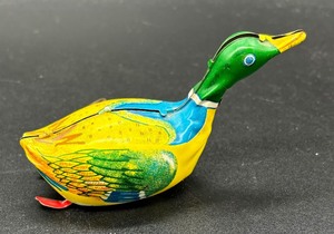 Nakita Tin Litho Wind Up Duck Toy