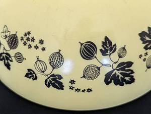 Pyrex Yellow and Black Gooseberry Mixing Bowl