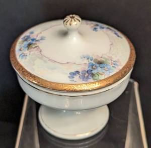 Pretty Porcelain Trinket Boxes