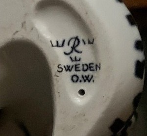 Sweden O.W, Black and White Fishnet Painted Cat Figurine