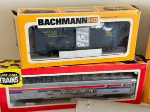 Assorted HO Scale Train Cars