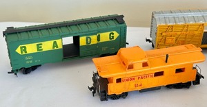 Assorted HO Scale Train Cars