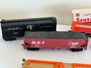 Assorted HO Scale Train Cars