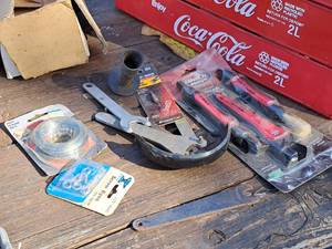 lot 627 image: Lot of  Misc. Grinder Parts and Wrenches - Screw Eyes, 24GA Wire, Specialty Wrenches, Black Magic Detailing Brush Pack
