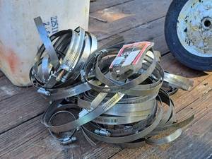 lot 633 image: Lot of (1 Bucket) O-Ring Hose Clamps
