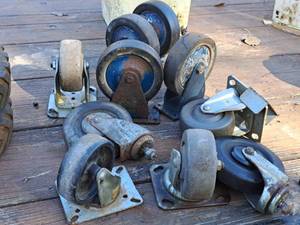 lot 636 image: Lot of (10) Assorted Caster Wheels