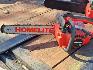 lot 649 image: Homelite XL 16 32cc Gas Chainsaw