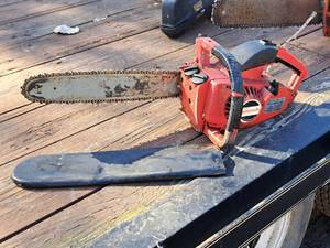 lot 651 image: Jonsereds 16 Gas Chainsaw with Saw Blade Cover