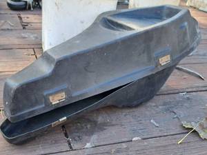 lot 653 image: Plastic Gas Chainsaw Case