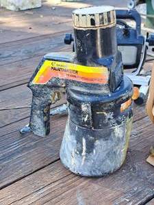 lot 654 image: Graco PaintMaster Painter Paint Sprayer