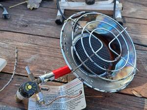 lot 655 image: Mr. Heater Propane Heater