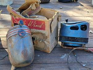 lot 662 image: Lot of (3) Vintage Heaters