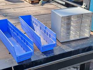 lot 669 image: Plastic Parts Organizers - (2) Parts Bins and (1) Parts Cabinet 15-drawer