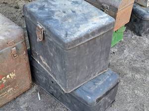 lot 674 image: Lot of (2) Metal Tool Boxes
