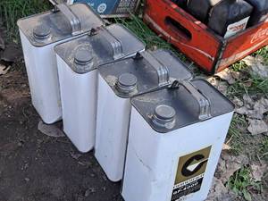 lot 707 image: Lot of (4) Gardiner Rosin Flux Remover GF-4000 1-Gallon Metal Cans