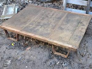 lot 718 image: Heavy Duty Wood-TopMetal Pallet