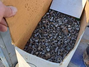 lot 731 image: Lot of (1 Box) Set Screws Drill Bushings