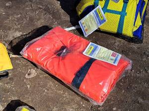 lot 752 image: Think Safe Life Jackets 2-pack