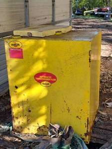 lot 603 image: Pennzoil Metal Automotive Transmission Fluid (ATV) Tank (34 Full)