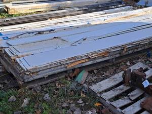 lot 611 image: Lot of (12 Boxes) Aluminum Siding 150x9