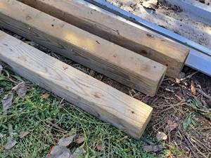 lot 619 image: Lot of (3) Wood Posts 145x4x4