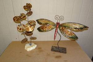 lot 354 image: Metal Lilly Pads & Dragon Fly Statues