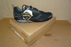 lot 358 image: MBT Shoes Chakula Gtx Performance Womens Walking Rocker Shoe -Size 13