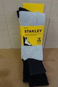 lot 391 image: Stanley Mens Work Socks with Battery Pack -Shoe Size 10-13