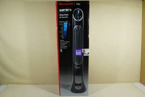 lot 7 image: Honeywell Quiet Set 8 40 Tower Fan
