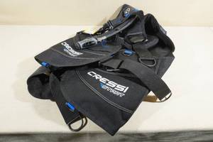 lot 29 image: Cressi Aquaride Blue Pro BCD -Medium