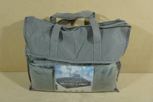 lot 32 image: Bliss Weighted Blanket 40x60