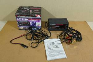 lot 34 image: Schumacher Fully Automatic Battery Charger