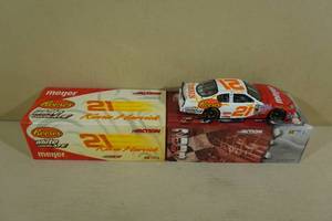 lot 42 image: Action Kevin Harvick Reeses 124 Scale Die-Cast Stock Car