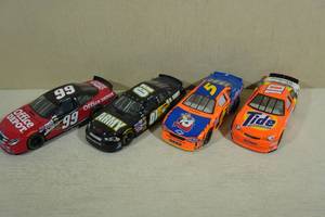 lot 52 image: 4 124 Scale Die-Cast Stock Cars - Labonte, Edwards, Rudd