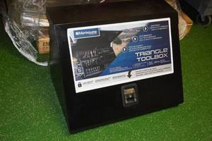 lot 67 image: Montezuma Triangle Toolbox 26x18