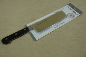 lot 93 image: Henckles 6.5 Nakiri Knife