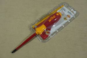 lot 100 image: Wiha Slimline Insulated Xeno #2 Phillips Screwdriver