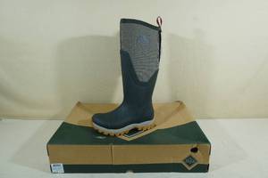 lot 121 image: Muck Boots Womens Arctic Sport II Tall Boots -Size 5
